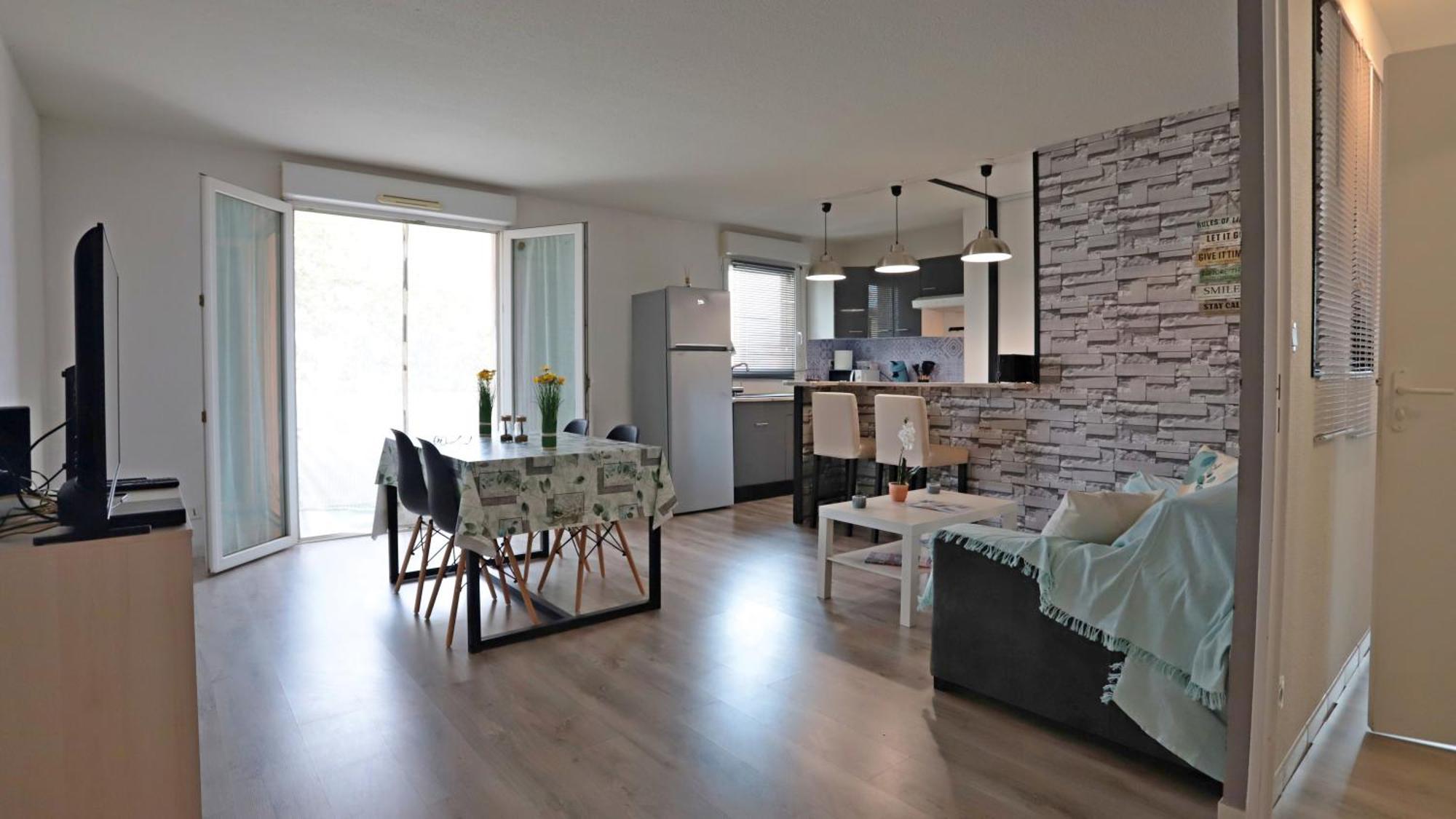 Appart T2 Dans Residence Calme Parking Prive Gratuit Miramas Exterior photo