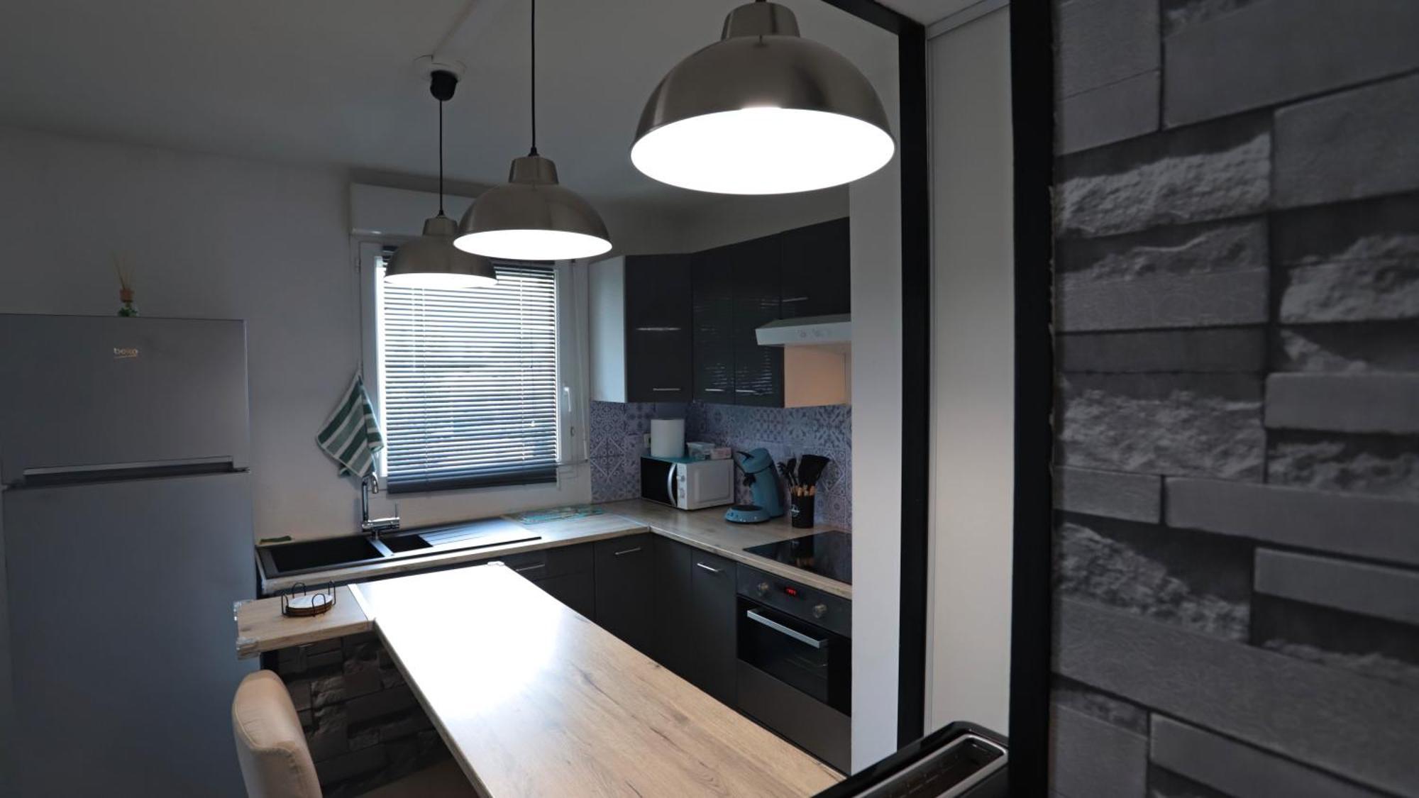 Appart T2 Dans Residence Calme Parking Prive Gratuit Miramas Exterior photo